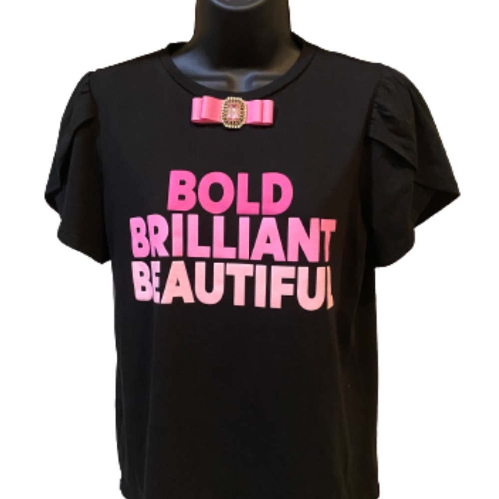 Pretty Bow Tee top. Removable magnetic brooch